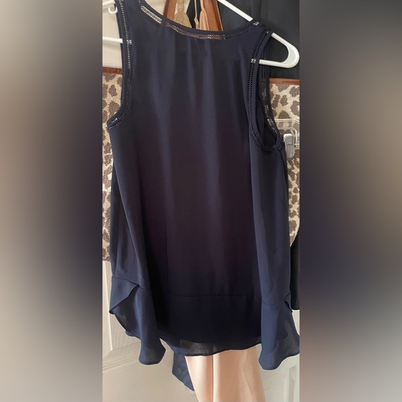 LOFT Beautiful Dark Blue Silky Tank EUC - Picture 5 of 7